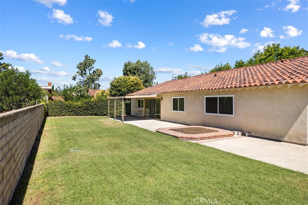 3262 Avenida Simi