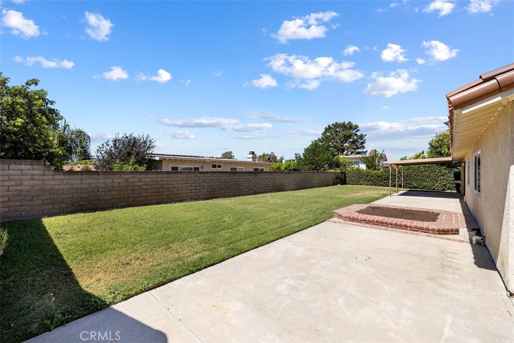 3262 Avenida Simi