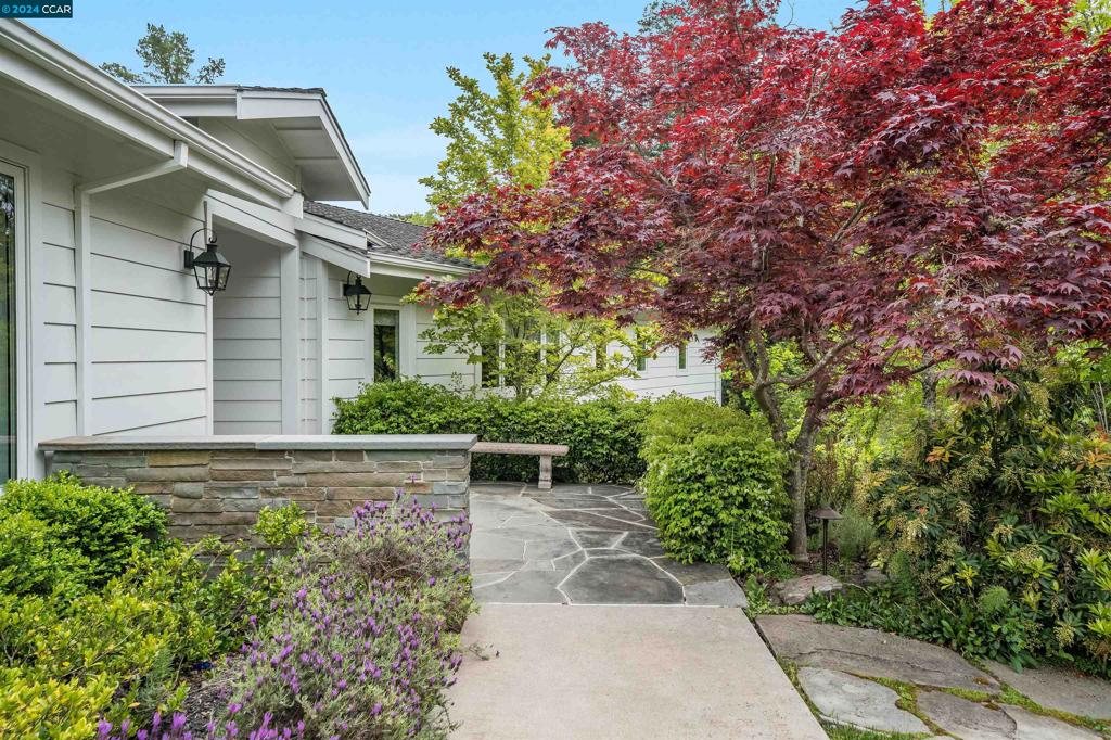 ORINDA C.C. - Residential