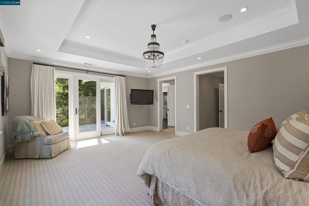 ORINDA C.C. - Residential