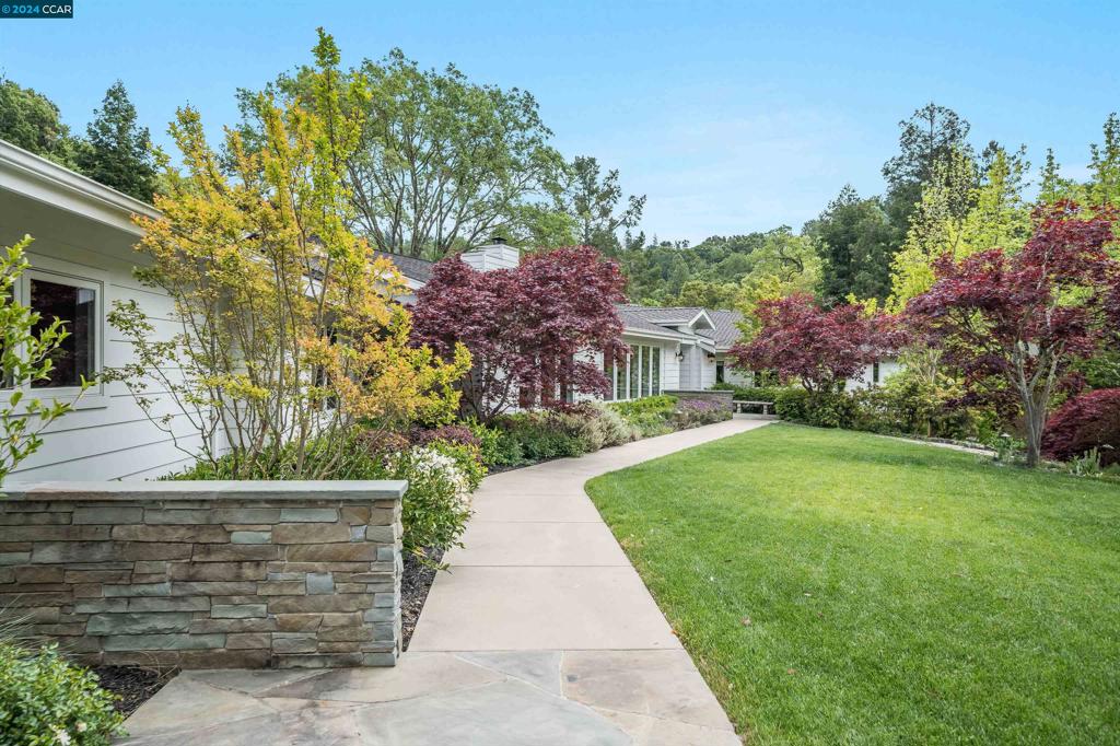 ORINDA C.C. - Residential