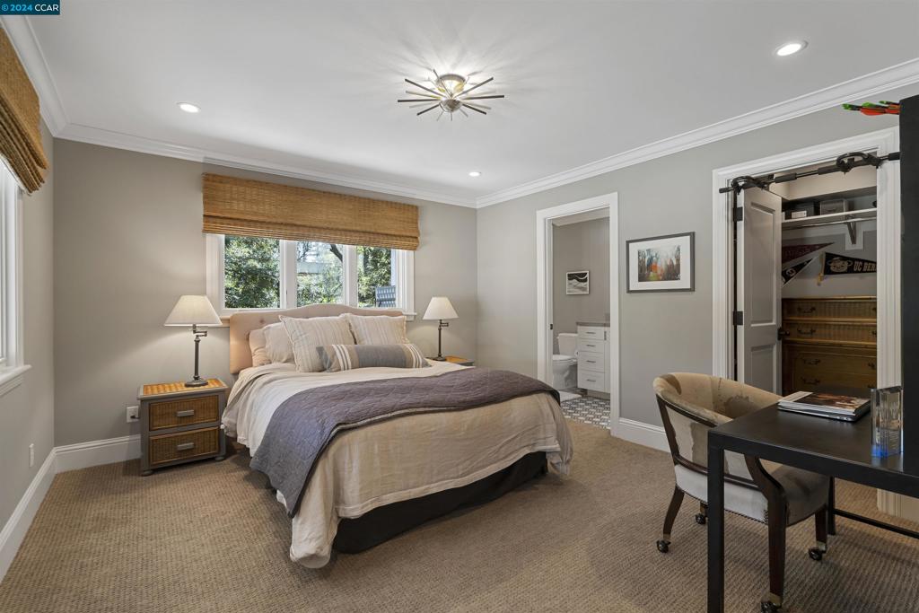 ORINDA C.C. - Residential