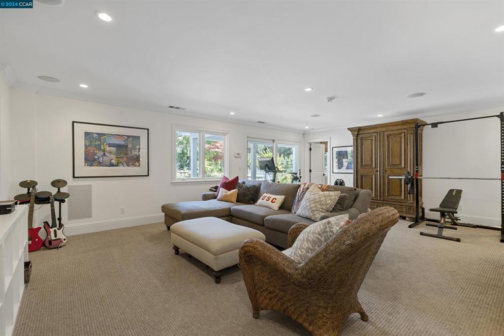 ORINDA C.C. - Residential