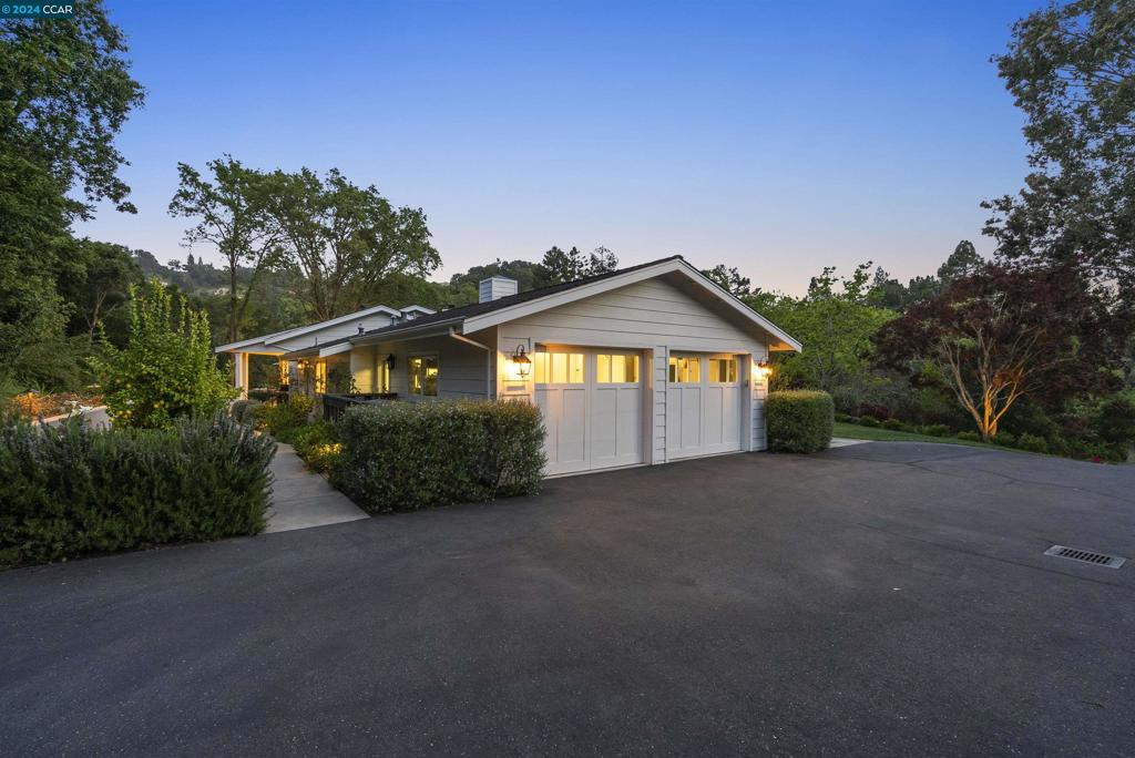 ORINDA C.C. - Residential