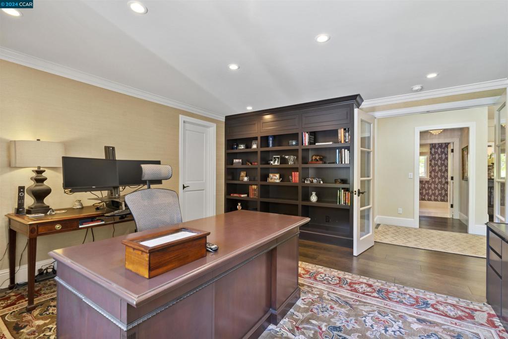 ORINDA C.C. - Residential