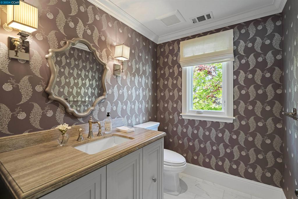 ORINDA C.C. - Residential