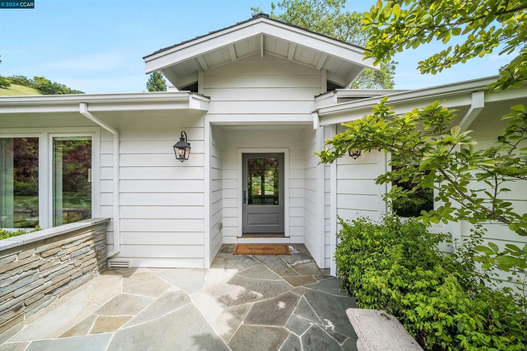 ORINDA C.C. - Residential