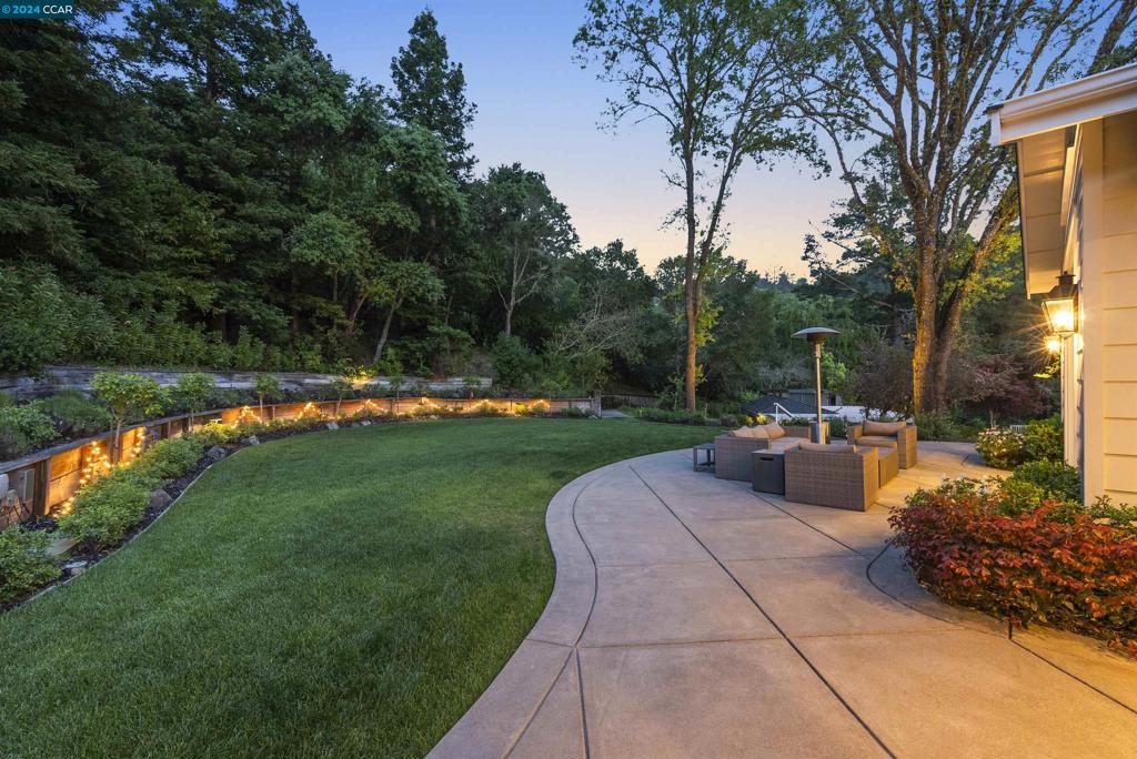 ORINDA C.C. - Residential