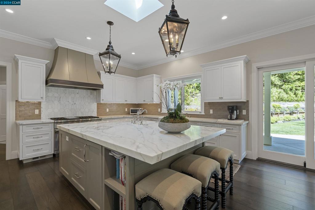 ORINDA C.C. - Residential