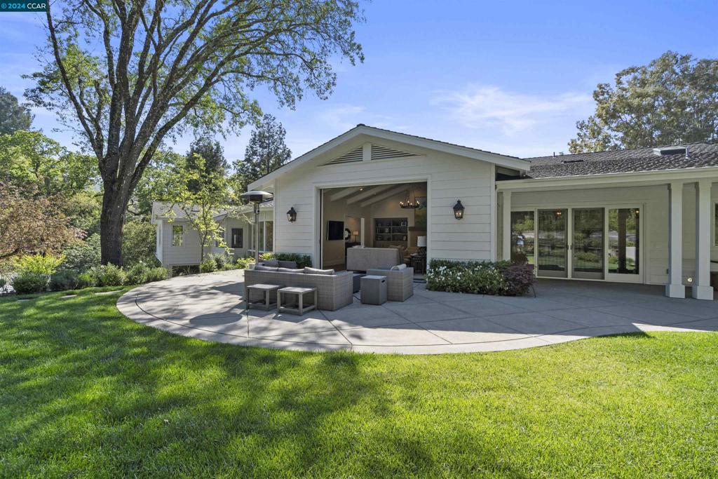 ORINDA C.C. - Residential