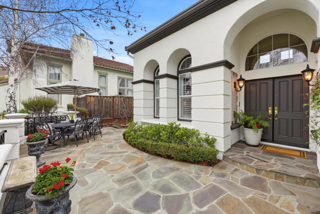 1134 Falcon Ridge Court