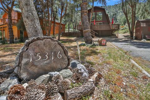 Photo of 15316 Mil Potrero Highway, Pine Mountain Club, CA 93222 (MLS # 225001064)