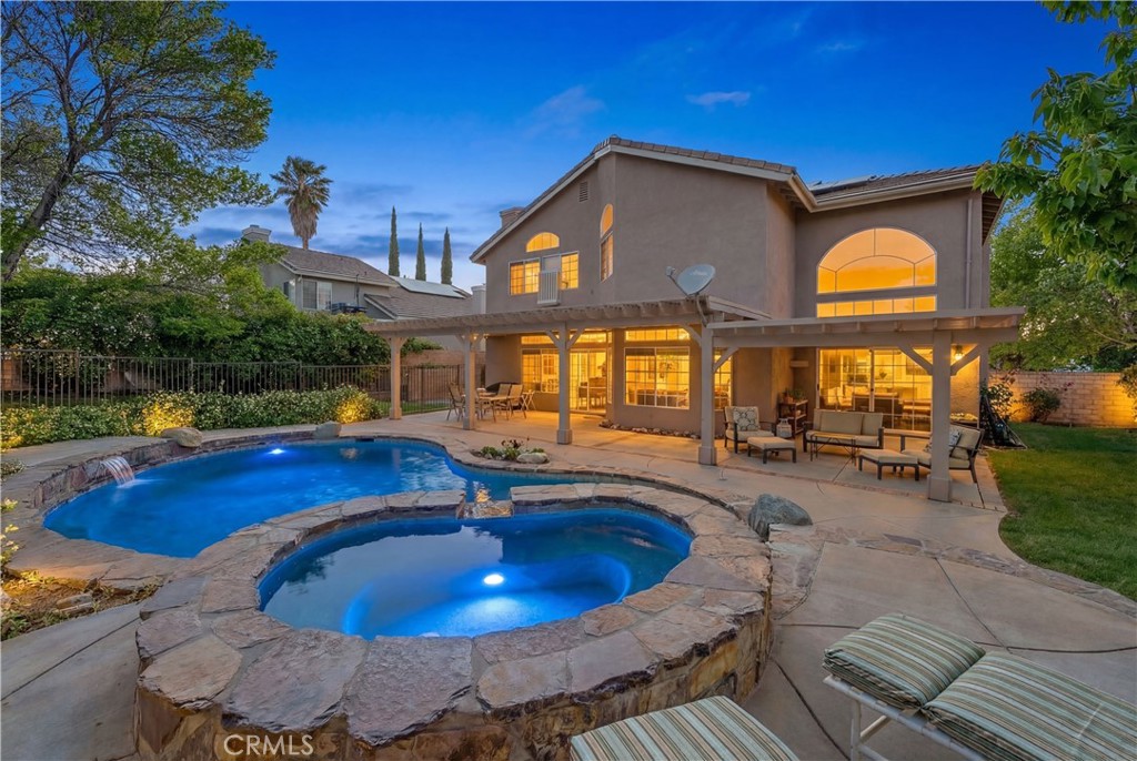 42204 Round Hill