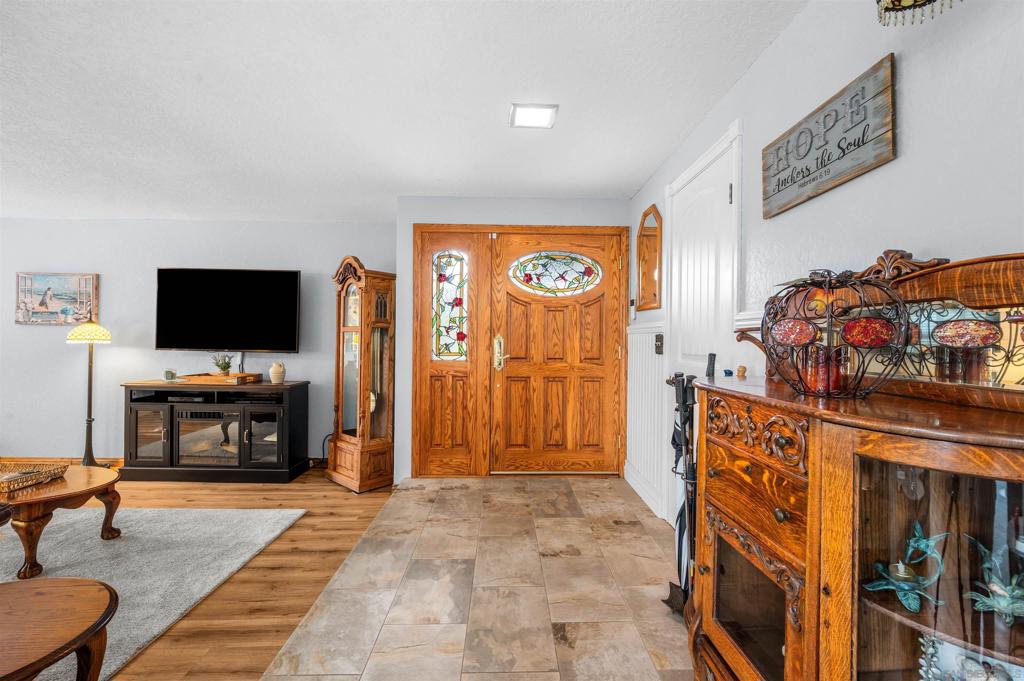 2481 Northmoor Dr