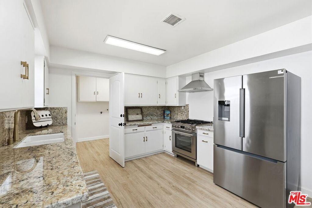 4203 W 141st Street