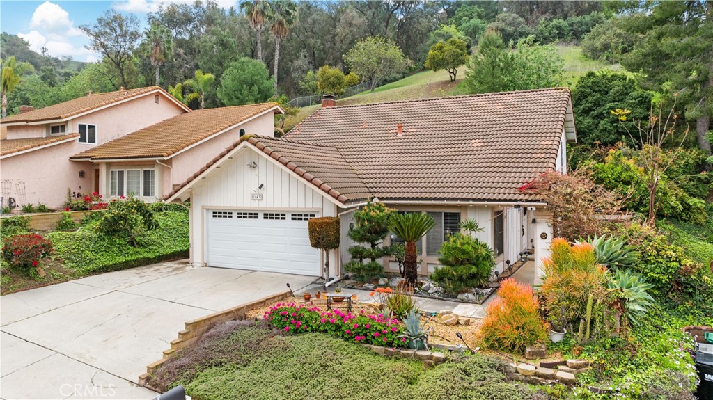 1643 Bronze Knoll Road