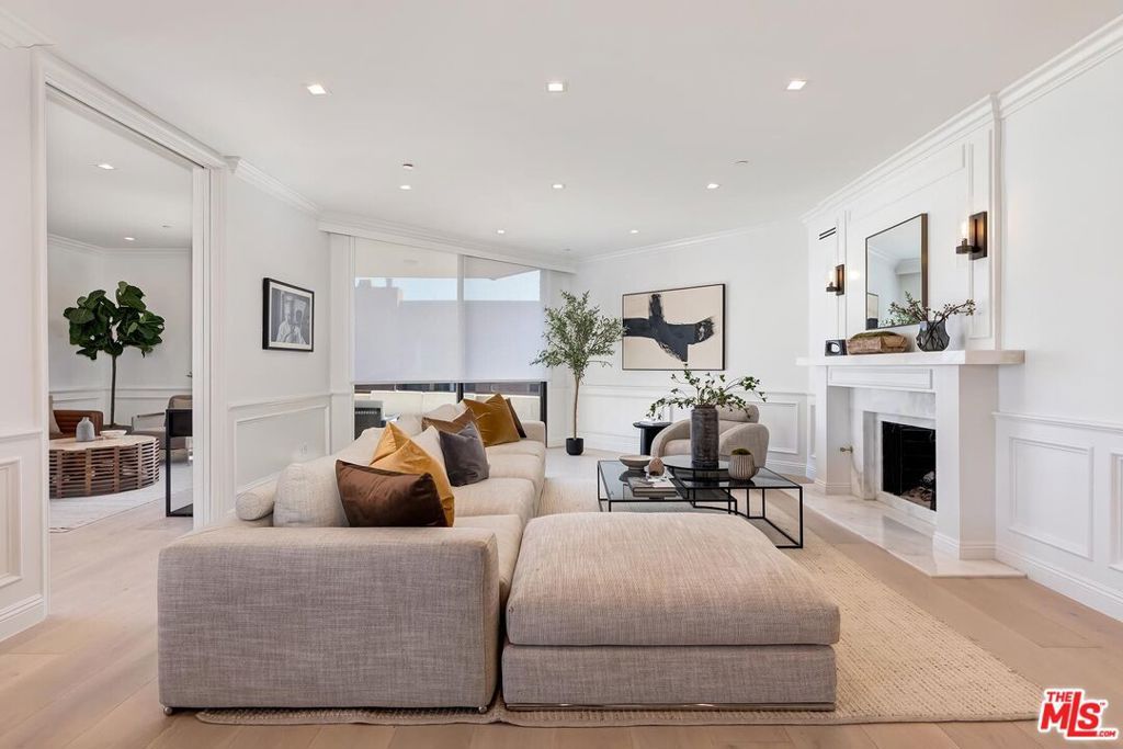 Photo of 300 N Swall Drive #408, Beverly Hills, CA 90211 (MLS # 25622709)