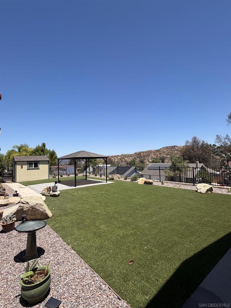 12651 Ridgeton
