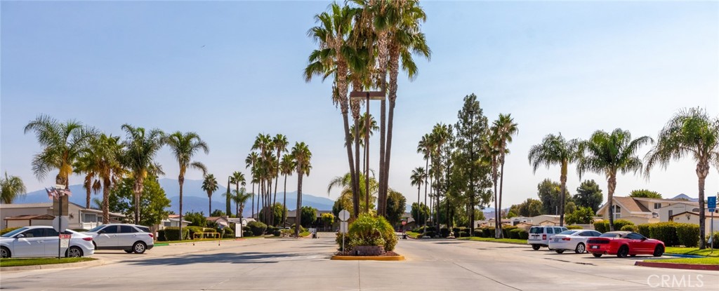 1295 S Cawston Avenue 106