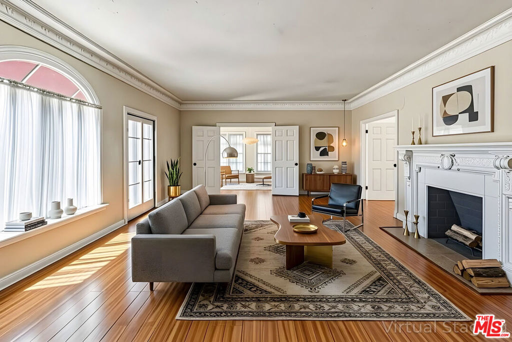 727 Crenshaw Boulevard