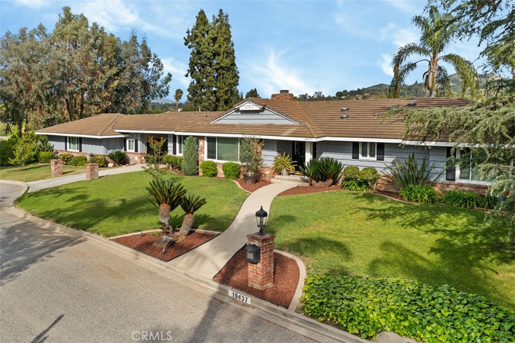 19437 Cameron Avenue