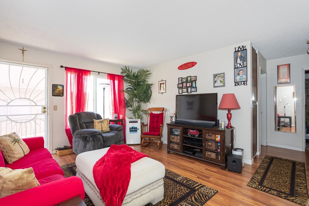 listing image 130729476198330922286