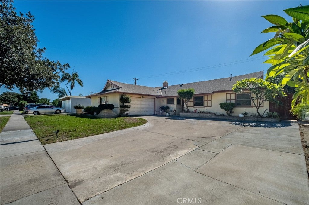 2650 E Sycamore