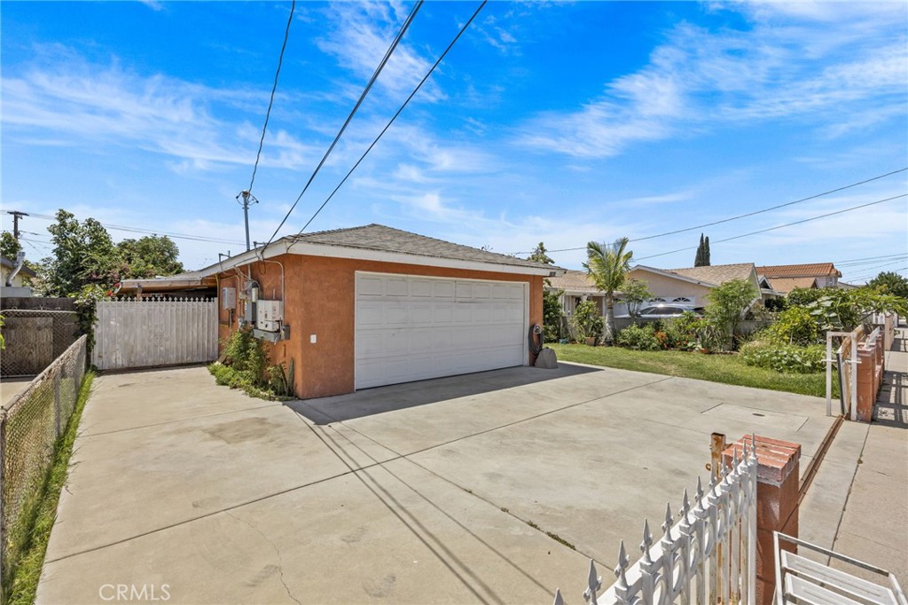 11918 Cedarvale Street