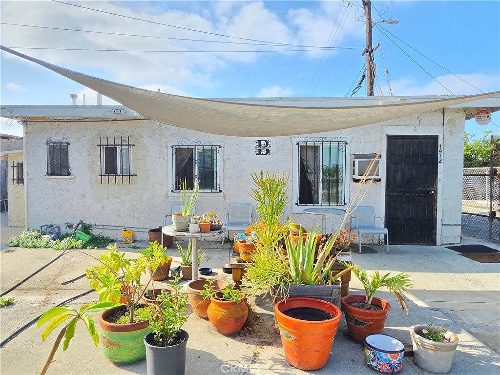 1914 Firestone BLVD, Los Angeles CA 90001