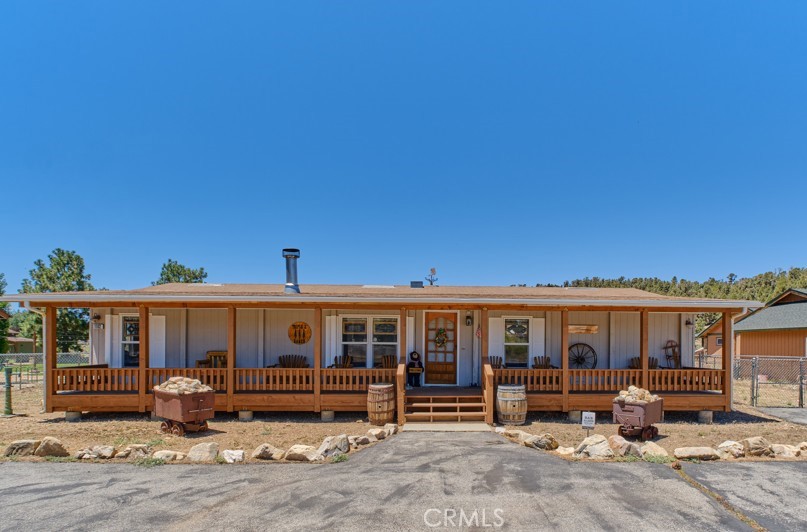 Welcome to this inviting 3-bedroom, 2-bathroom home nestled on an oversized lot in the heart of an area called Lake Williams in Big Bear City. With ample space for RV parking, outdoor recreation, and entertaining, this property offers the perfect blend of comfort, charm, and convenience.
Step inside to find a warm and welcoming interior featuring two cozy fireplaces—one in the living room and another in the family room—for those crisp mountain evenings. The spacious layout provides plenty of room for gatherings, whether you're hosting friends or enjoying quiet nights in with your loved ones.
Outside, the large lot for outdoor fun—think BBQs, games, stargazing, or simply relaxing. There’s more than enough space for your RV, boat, or other toys, making this home a dream for adventurers and outdoor enthusiasts.
Don’t miss this opportunity to own a slice of Big Bear paradise. Whether you're looking for a full-time residence, weekend getaway, or investment property, this home has it all!