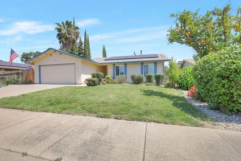 Photo of 1671 Mosswood Drive, Yuba City, CA 95991 (MLS # ML82045434)