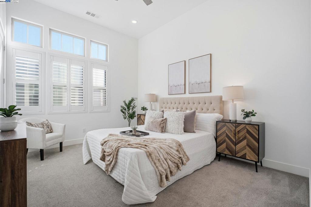 MISSION BLVD - Residential