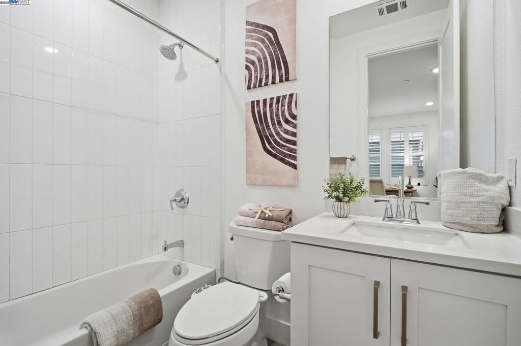 MISSION BLVD - Residential