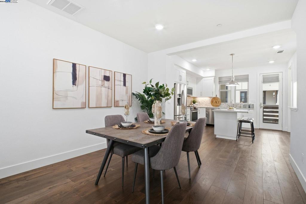 MISSION BLVD - Residential