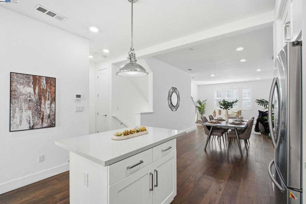 MISSION BLVD - Residential