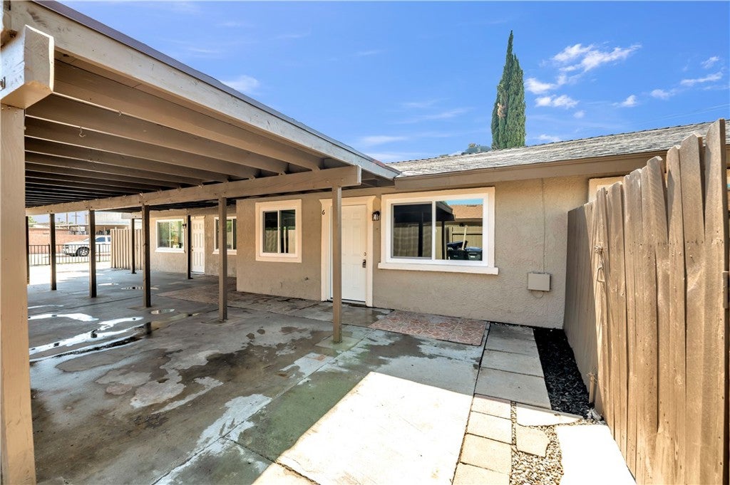 470 W Kimball