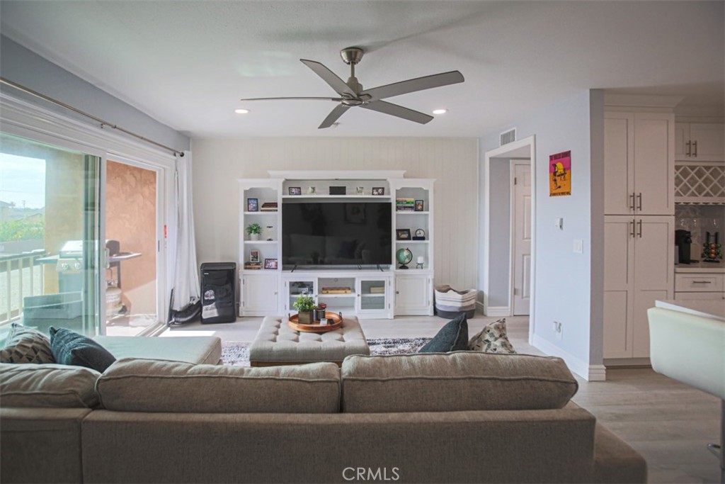 6600 Warner Avenue 102