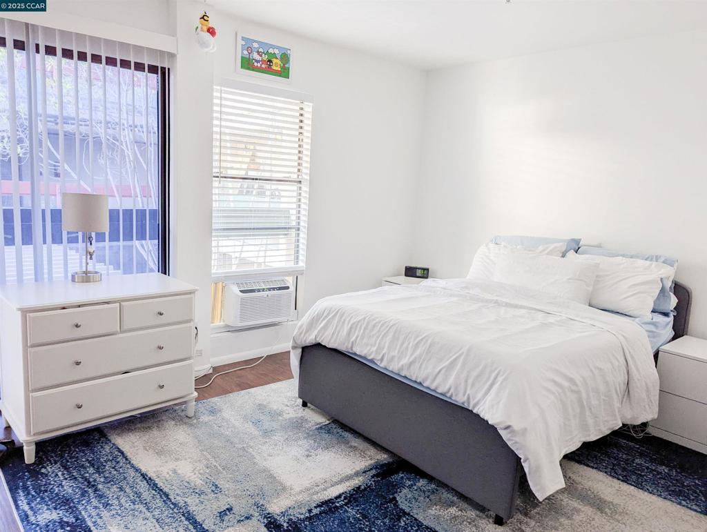 BROADWAY PLAZA - Residential