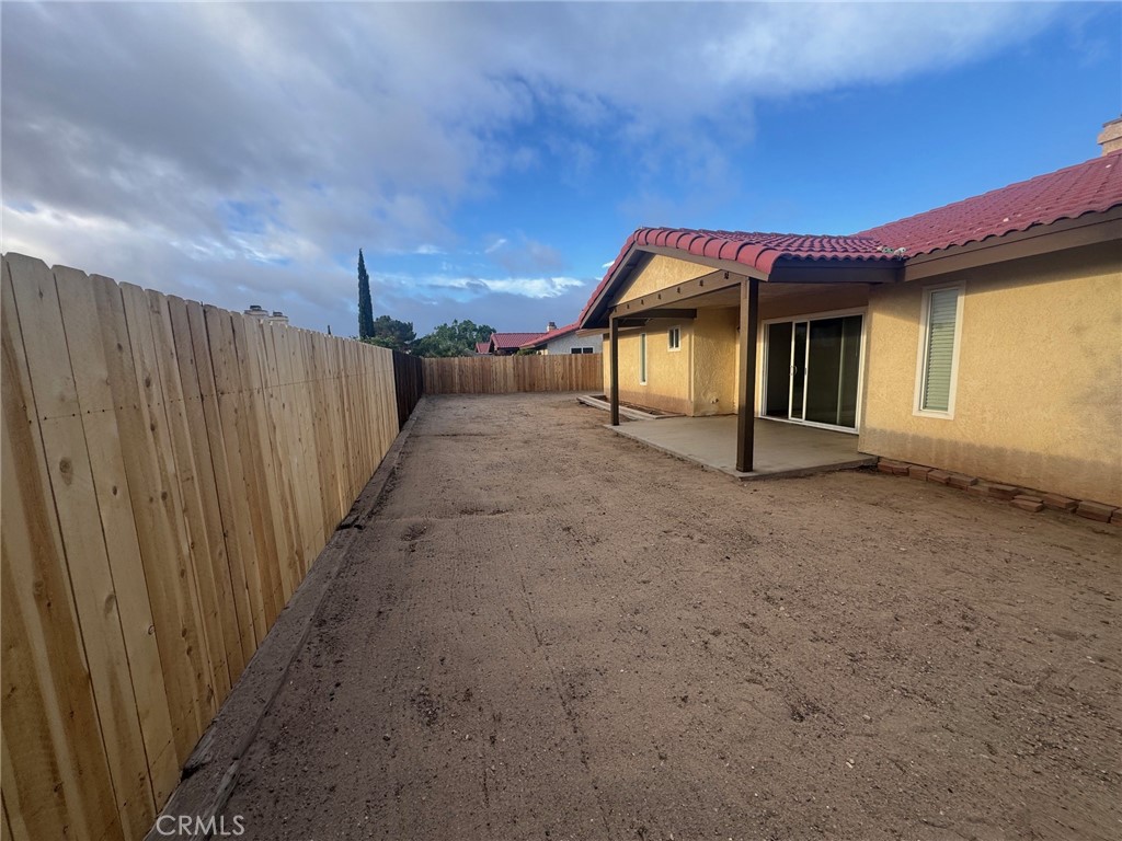 10333 Tamarisk Avenue