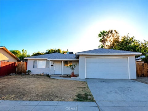 Photo of 4689 N Feland AVE, Fresno, CA 93722 (MLS # FR26156566)