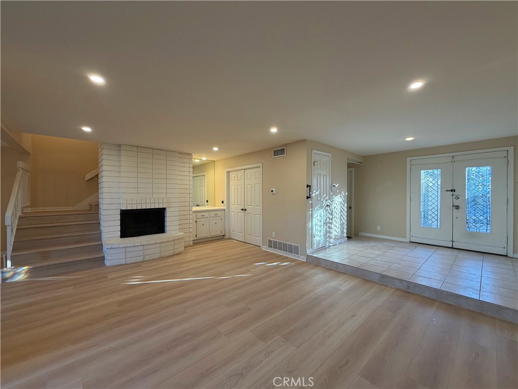 6519 E E Paseo Diego