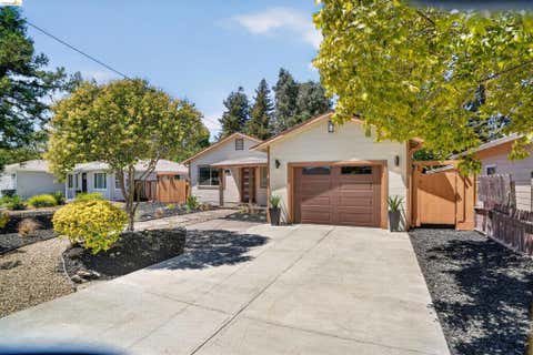 Photo of 212 Babette Ct Ct, Pleasant Hill, CA 94523 (MLS # 41141322)