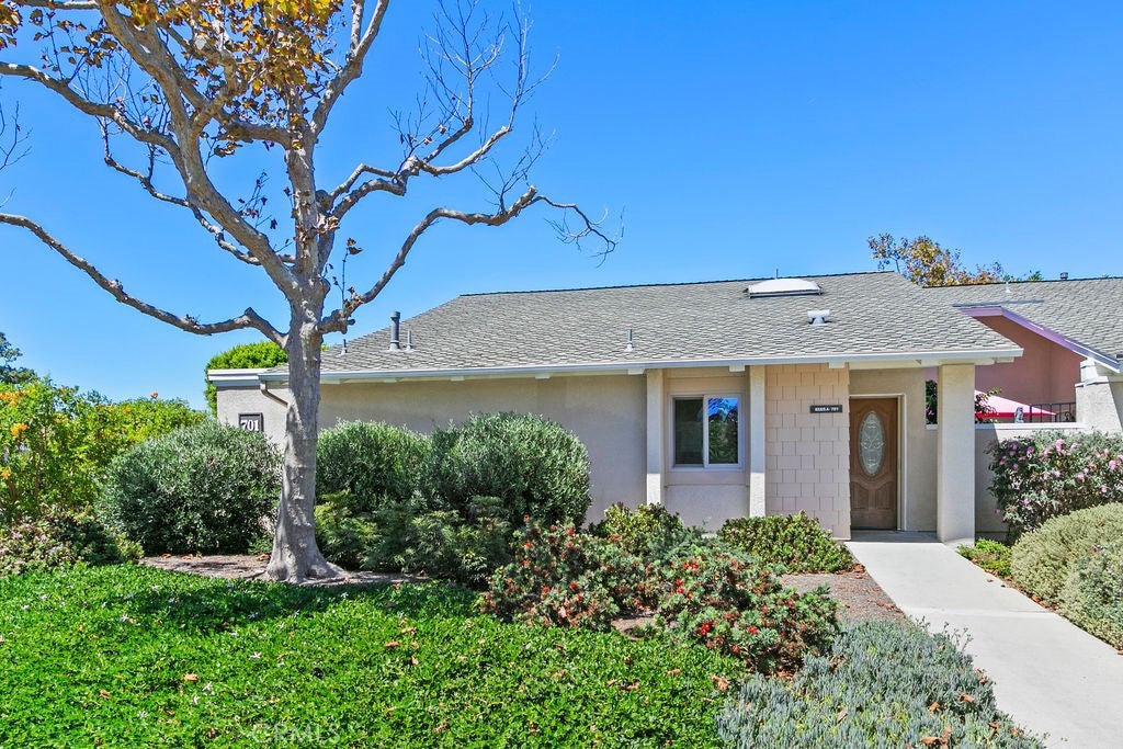 8565 Van Ness Circle 701A, Huntington Beach CA 92646