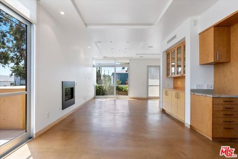 Photo of 2301 10th Street #3, Santa Monica, CA 90405 (MLS # 26668503)