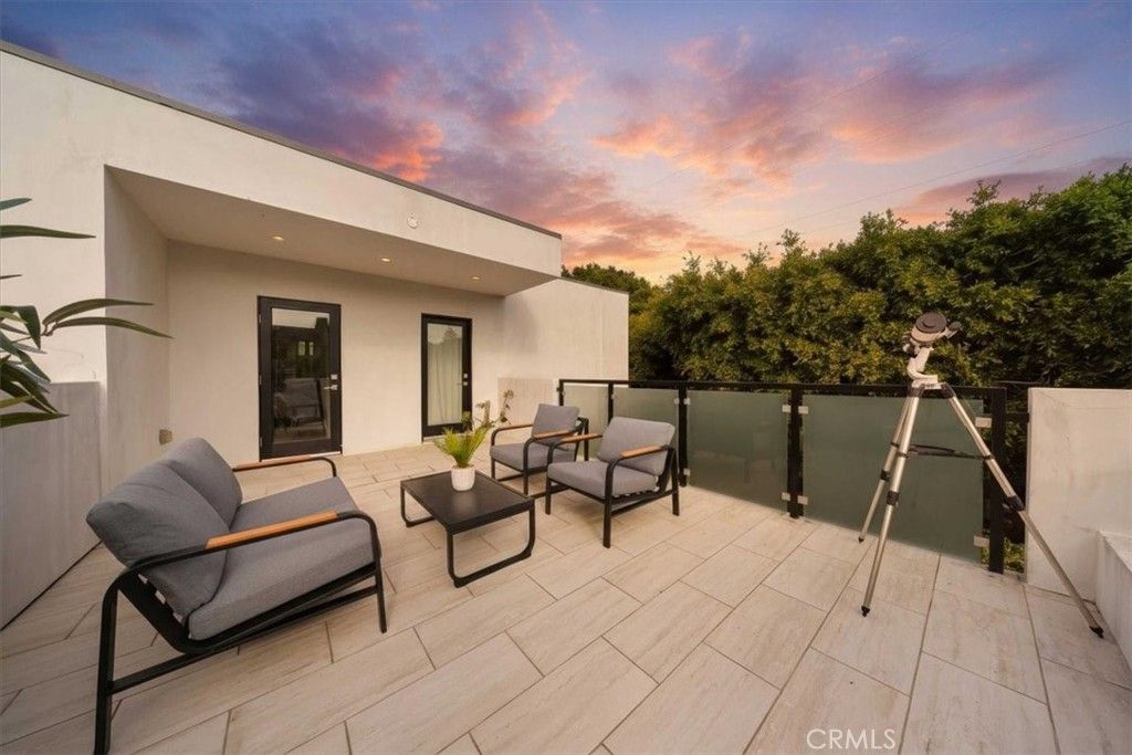 Photo of 2131 Virginia Avenue, Santa Monica, CA 90404 (MLS # PW25218493)