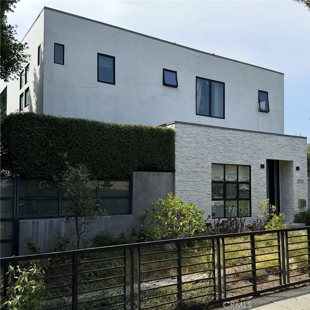 Photo of 2131 Virginia Avenue, Santa Monica, CA 90404 (MLS # PW25218493)