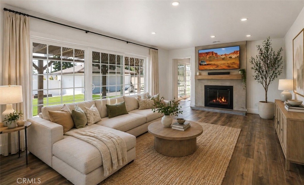 20800 Chatsworth