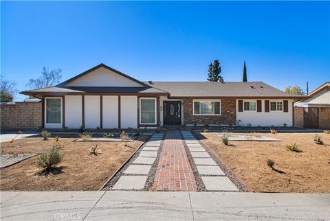 Photo of 20800 Chatsworth St, Chatsworth, CA 91311 (MLS # SR26056164)