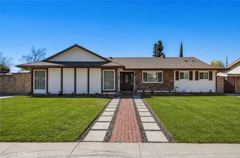 20800 Chatsworth St, Chatsworth, CA 91311 - MLS#: SR26056164