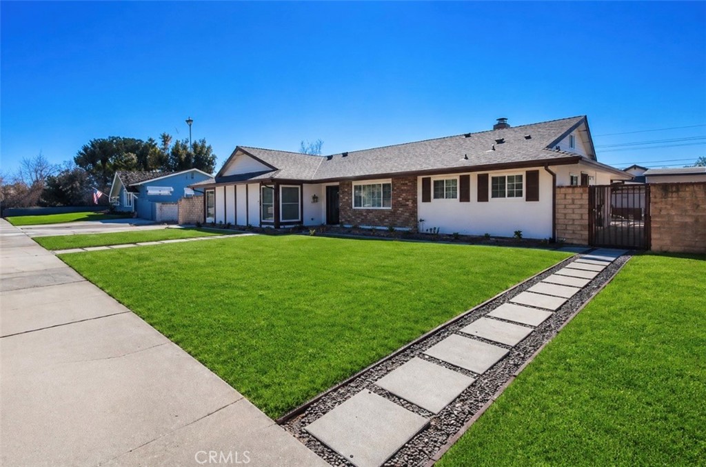 20800 Chatsworth